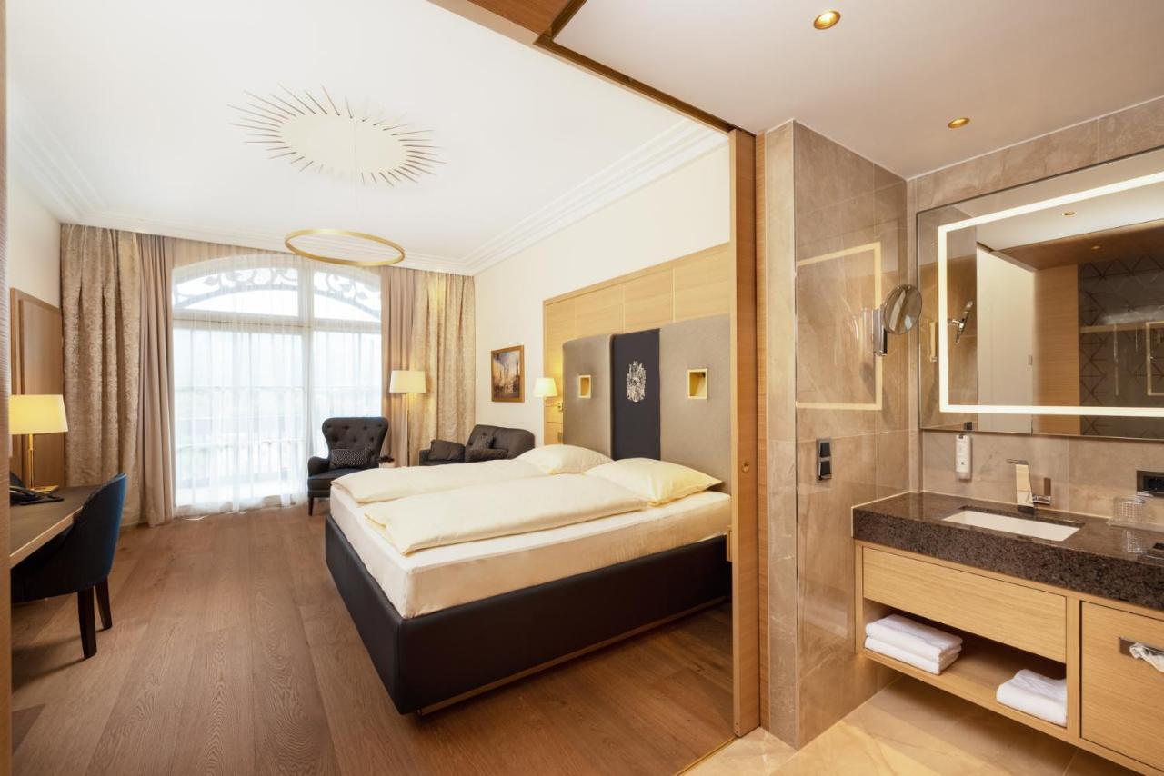Hotel Friesacher Аниф Екстериор снимка