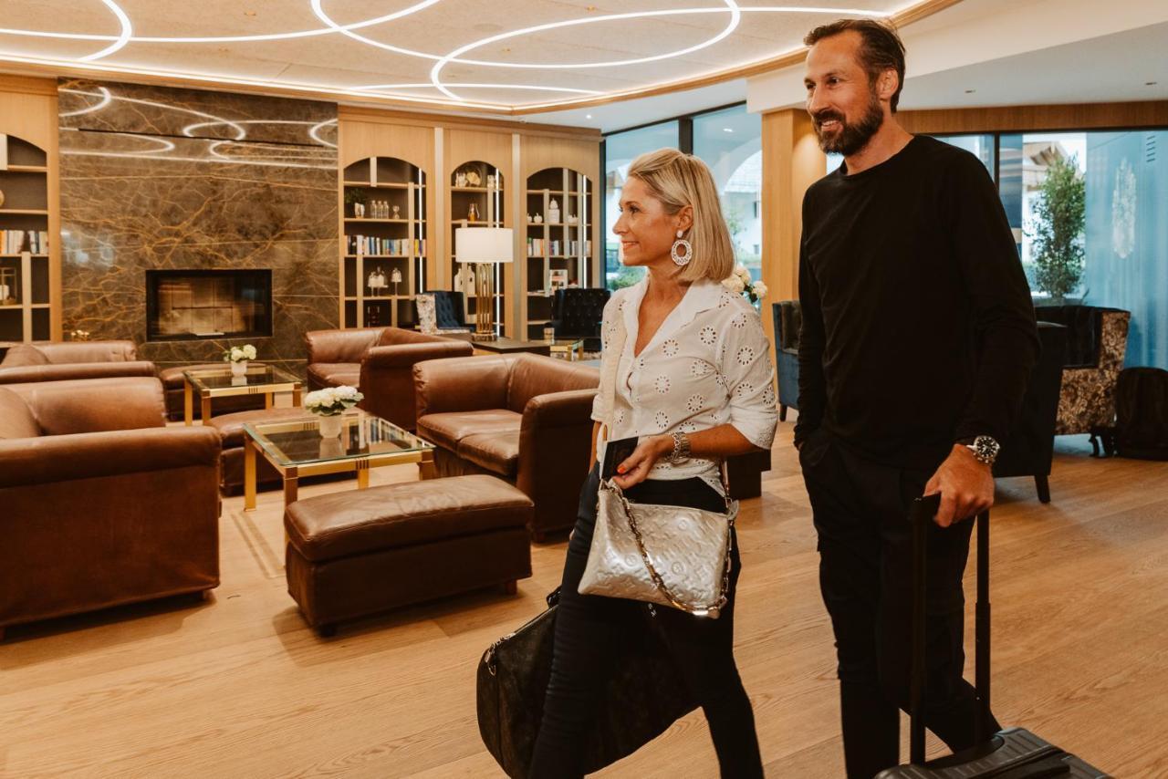 Hotel Friesacher Аниф Екстериор снимка