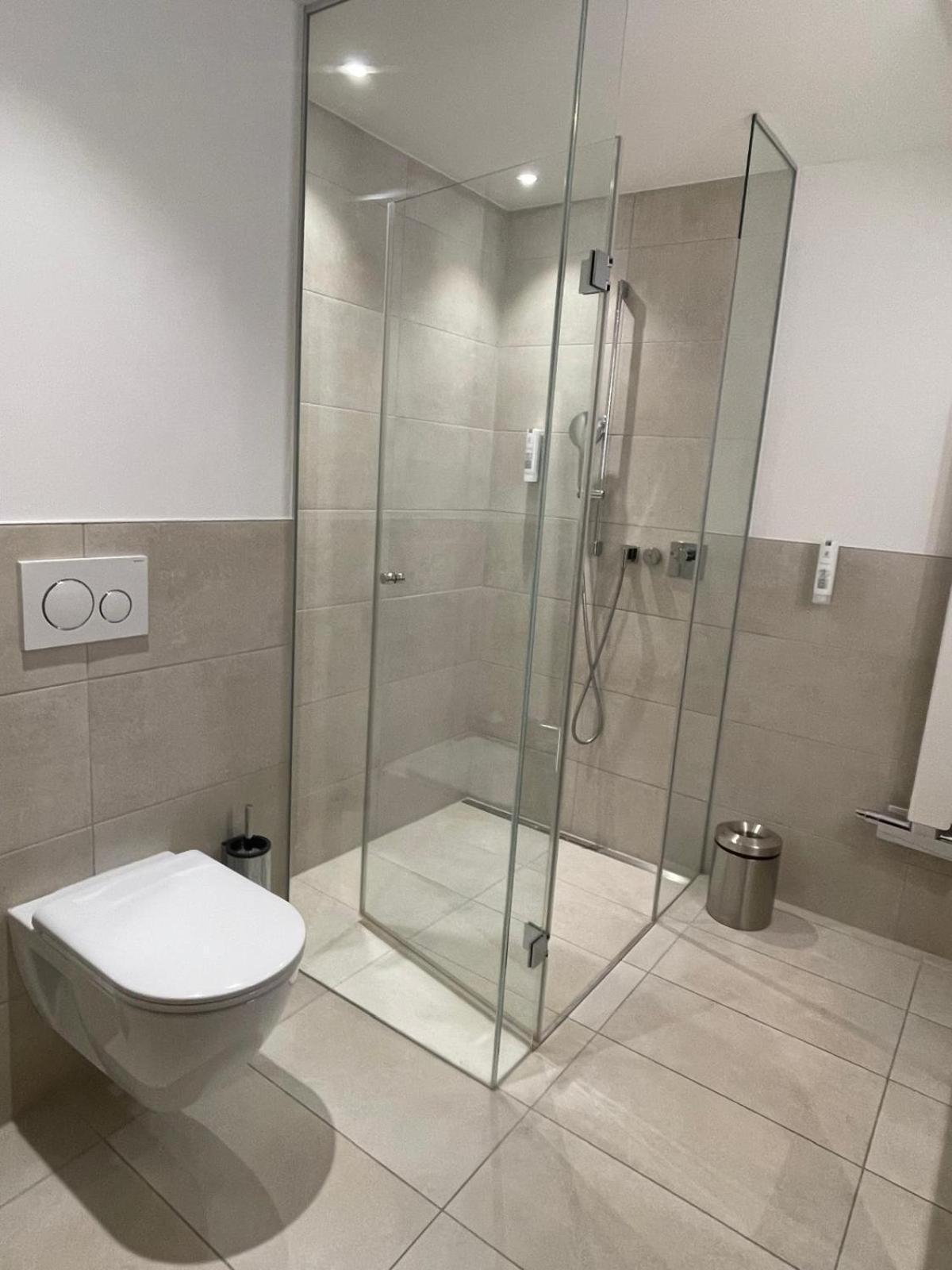 Hotel Friesacher Аниф Екстериор снимка
